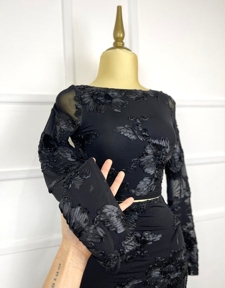 Set negro con flores