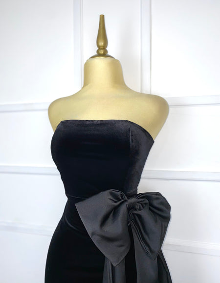 Vestido negro gamuza con moño