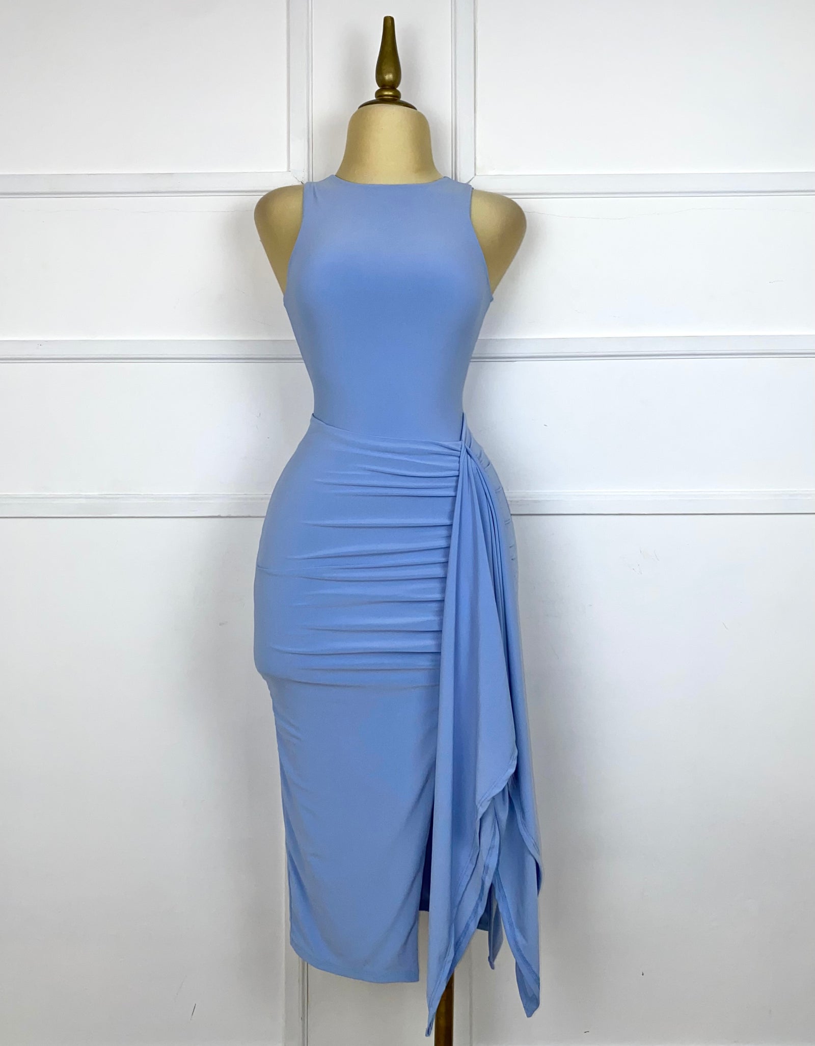 Vestido baby blue con drapeado