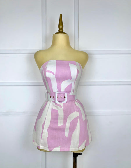 Jumper tipo lino con estampado rosa y cinto