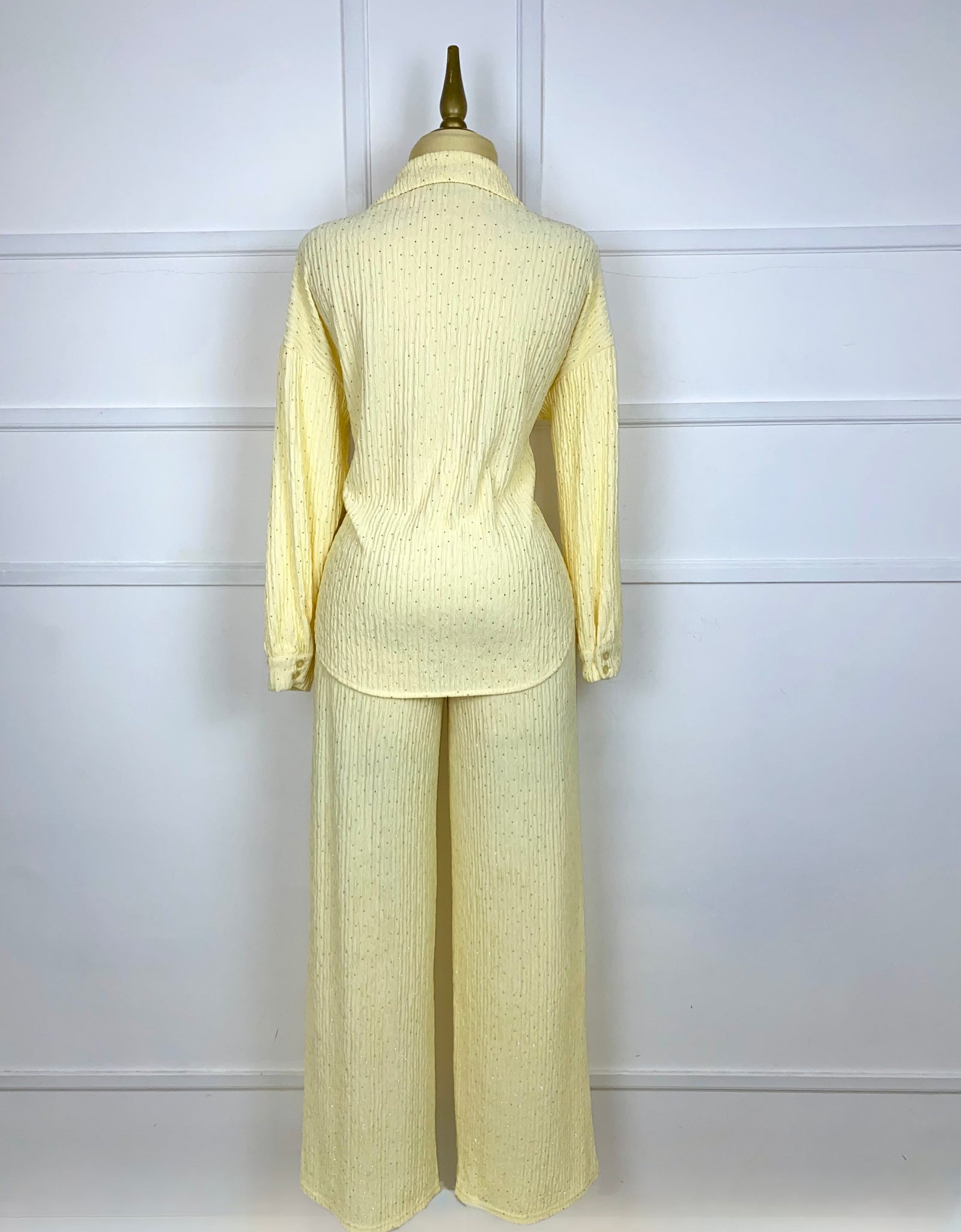 Set amarillo textura con pedrería
