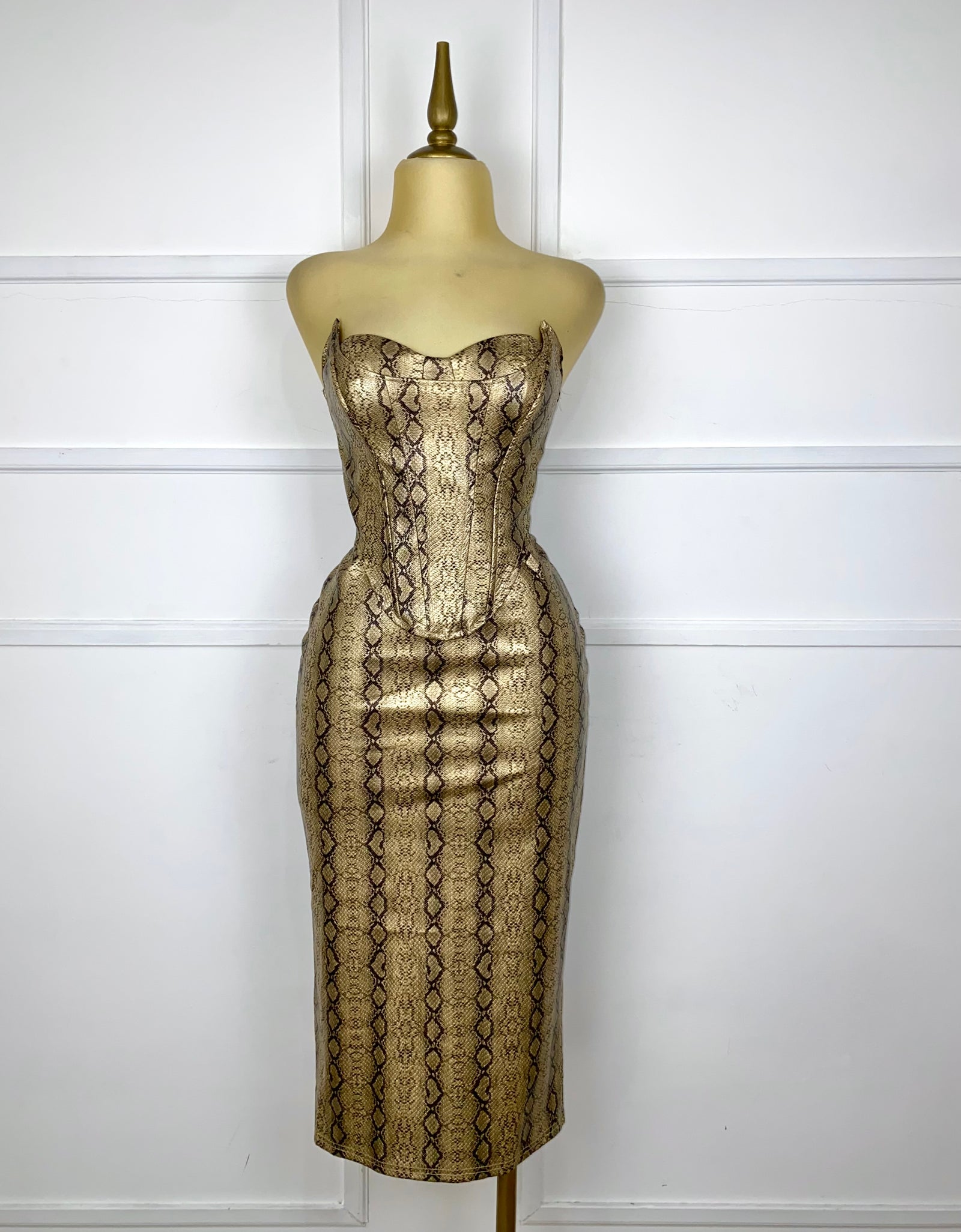 Vestido snake vinipiel tipo corset