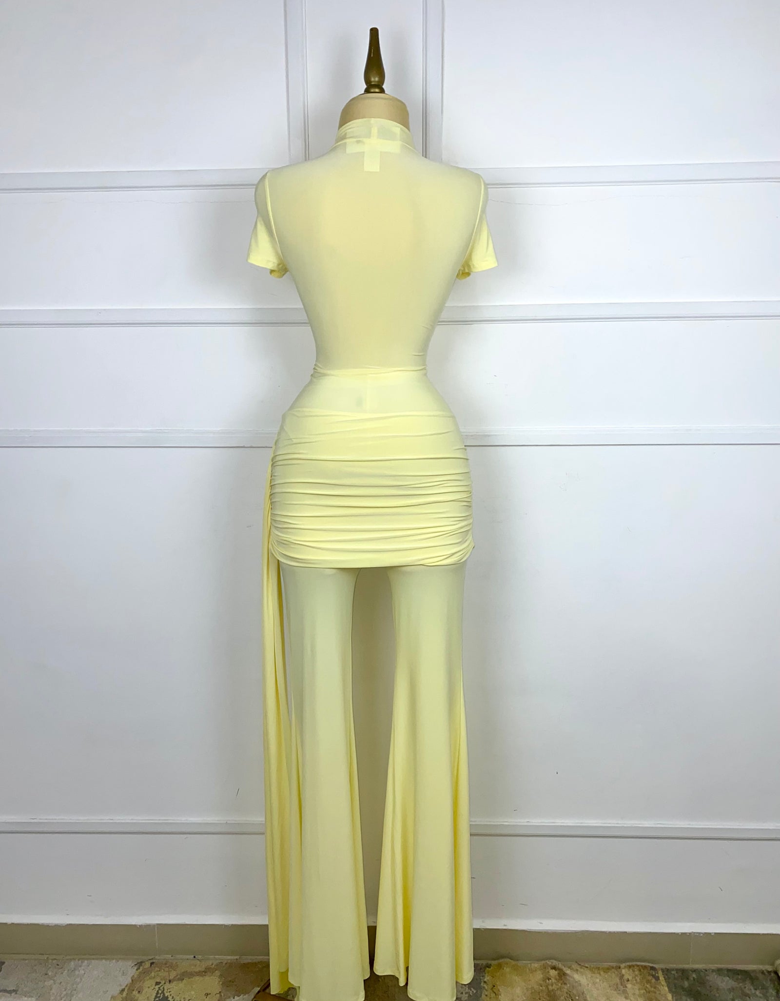 Set amarillo de lycra