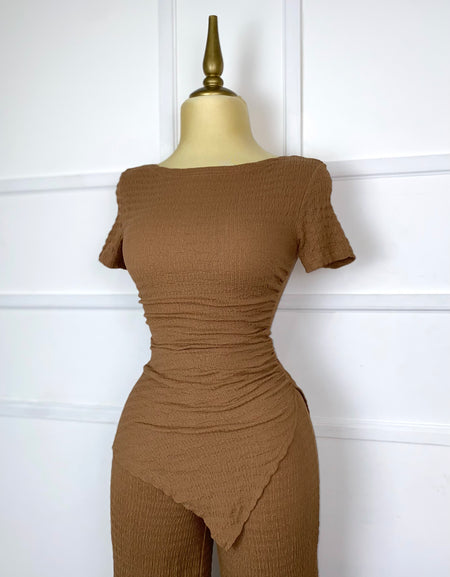 Set café asimétrico con textura