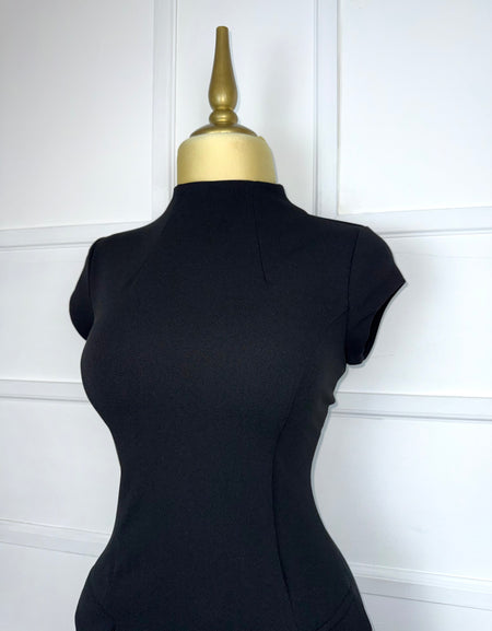 Vestido negro liso