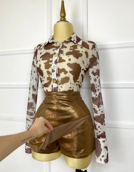 Short falda metálico