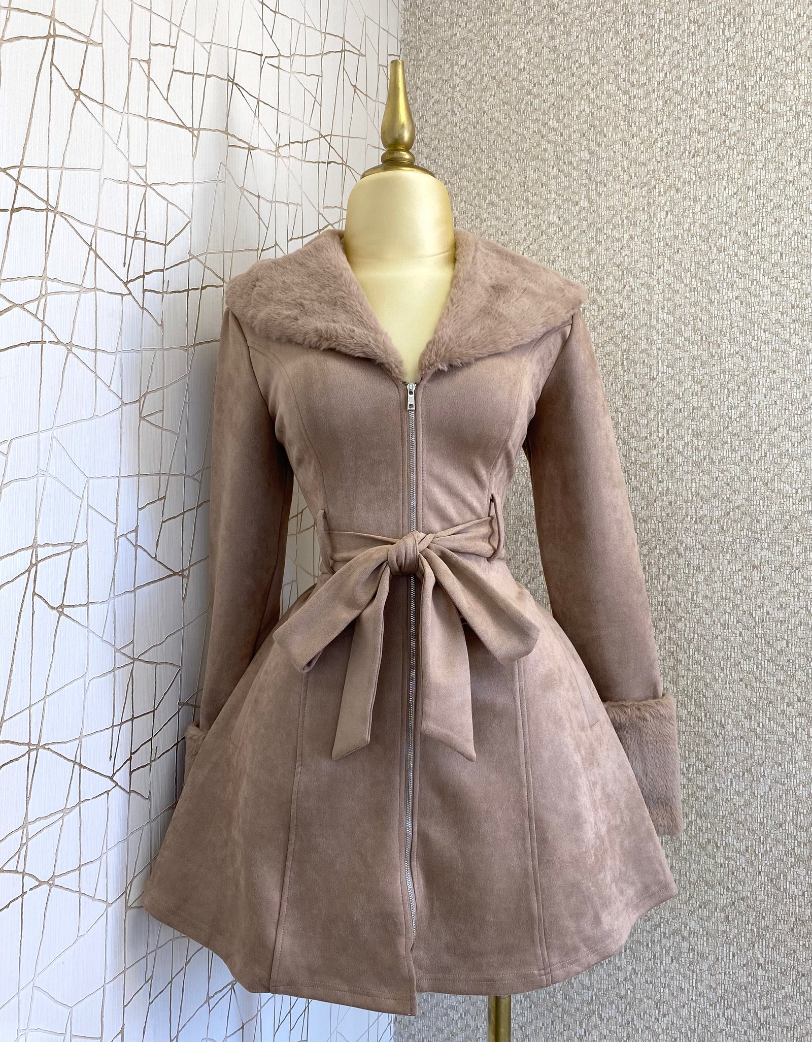 Vestido camel gamuza con peluche