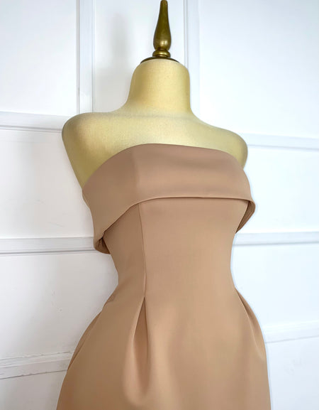 Vestido corto strapless