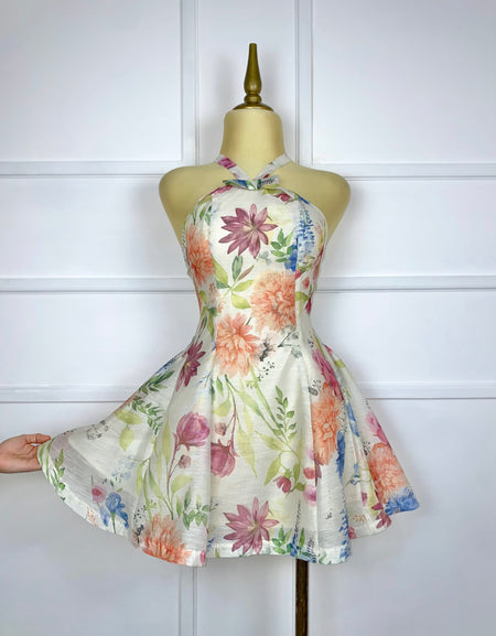 Vestido con flores corte A