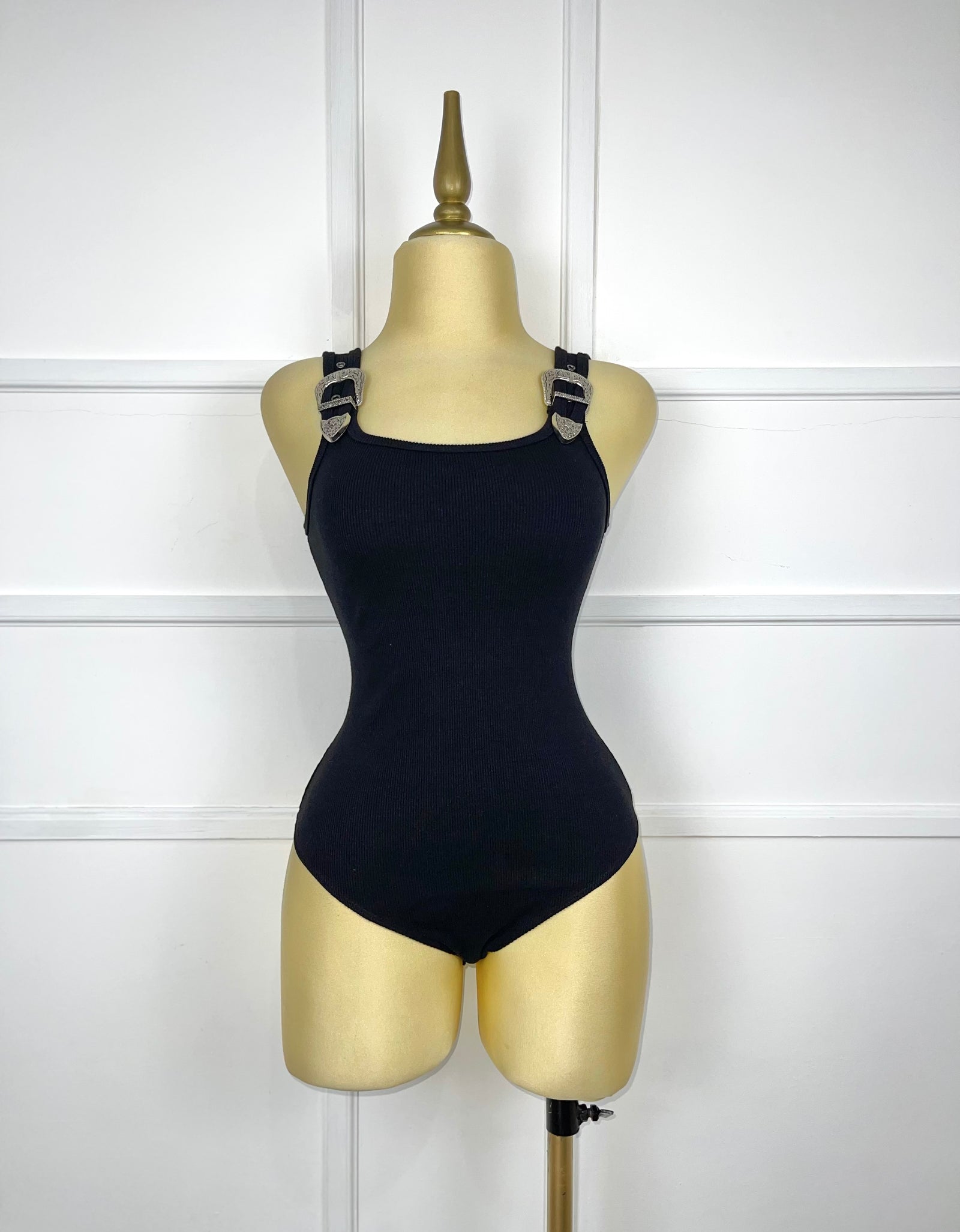 Bodysuit con hebillas (2 colores)