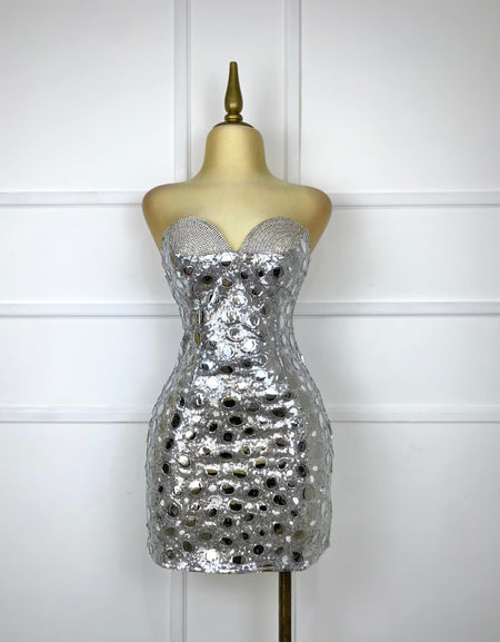 Vestido plata strapless