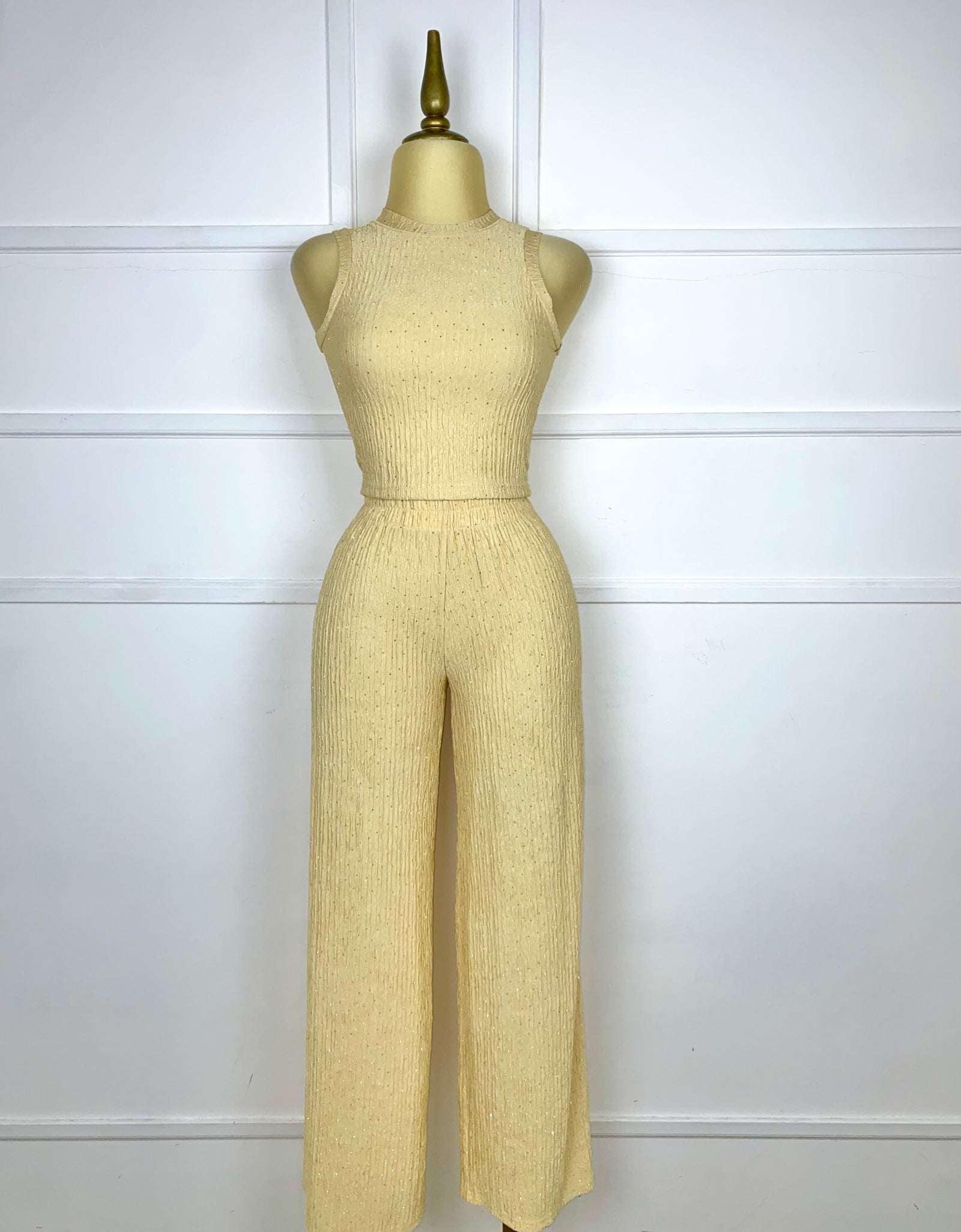 Set amarillo con pedrería