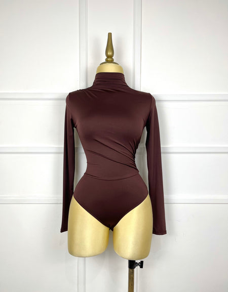 Bodysuit marrón con drapeado