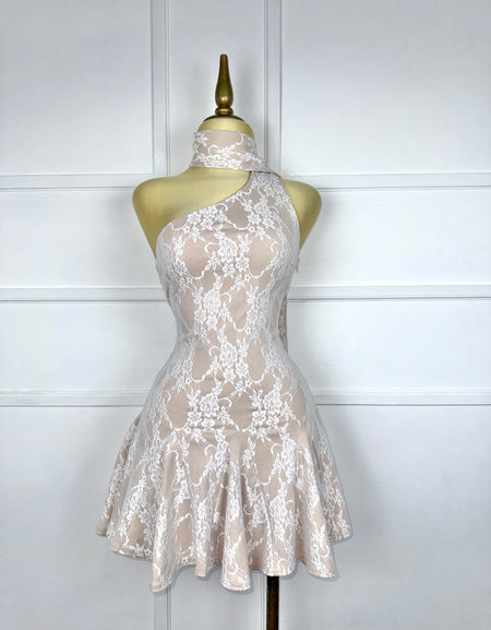 Vestido nude encaje blanco