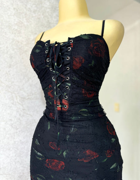 Vestido negro encaje con flores