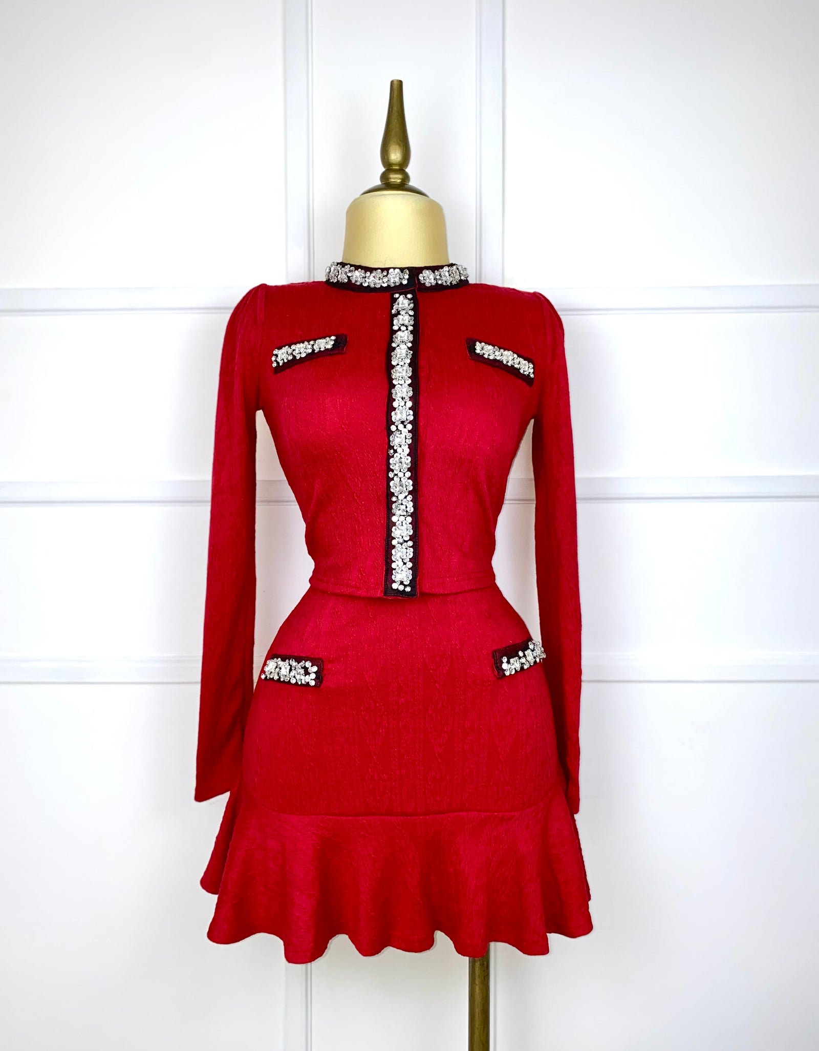 Set rojo con pedrería