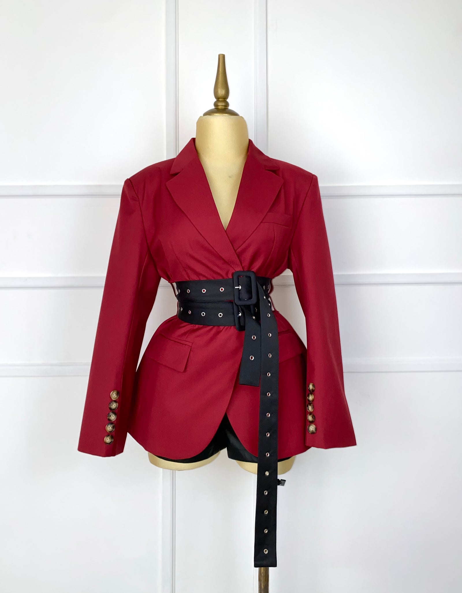 Blazer rojo doble cinto