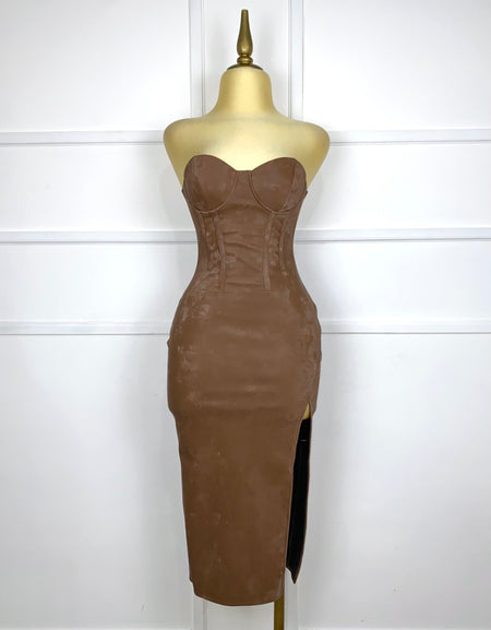 Vestido strapless vinipiel con listones