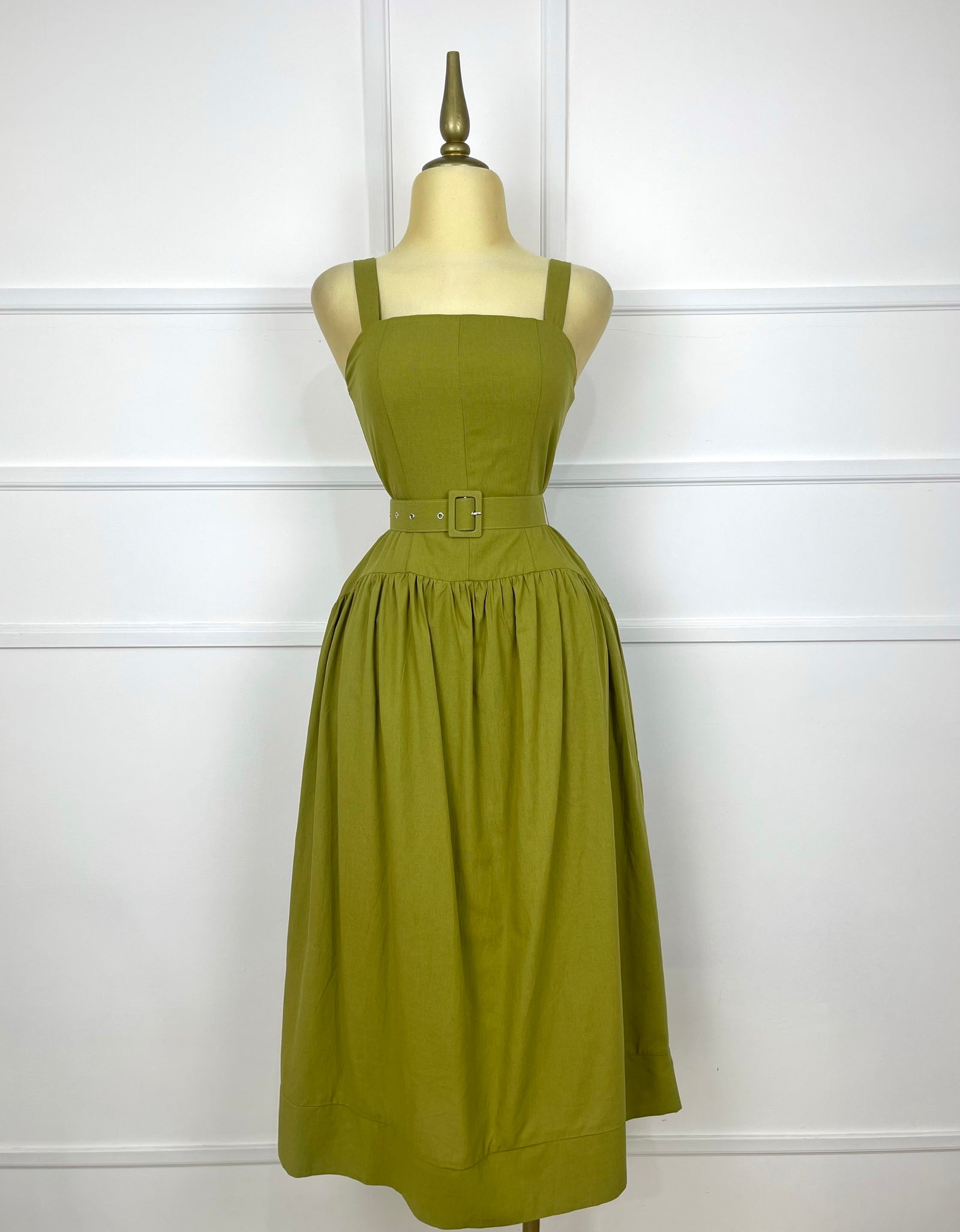 Vestido verde con cinto