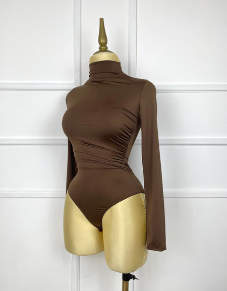 Bodysuit café con drapeado