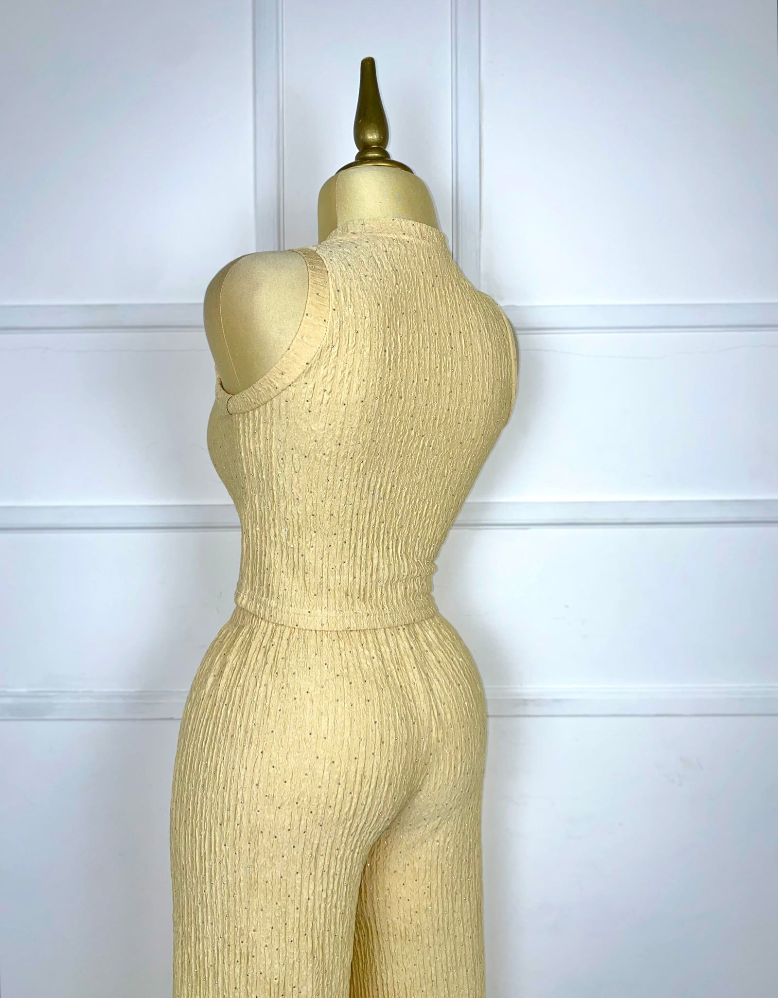 Set amarillo con pedrería