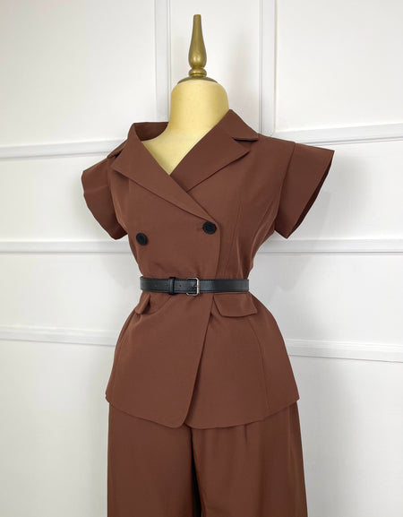 Set cafe asimétrico con cinto