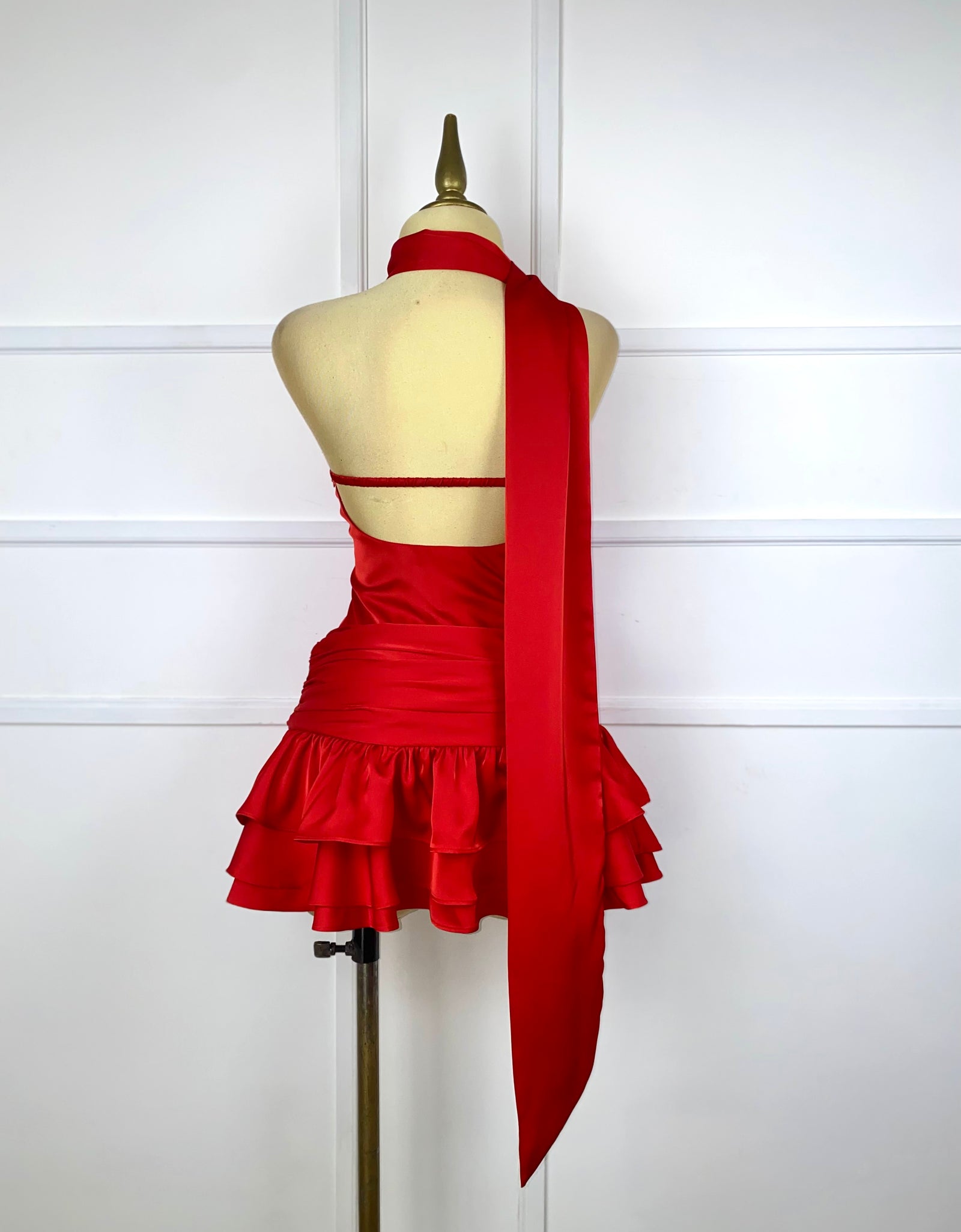 Vestido rojo con flores