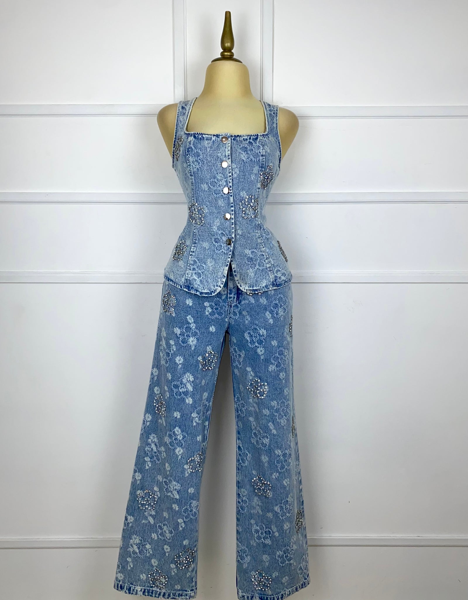 Set de mezclilla con pedrería