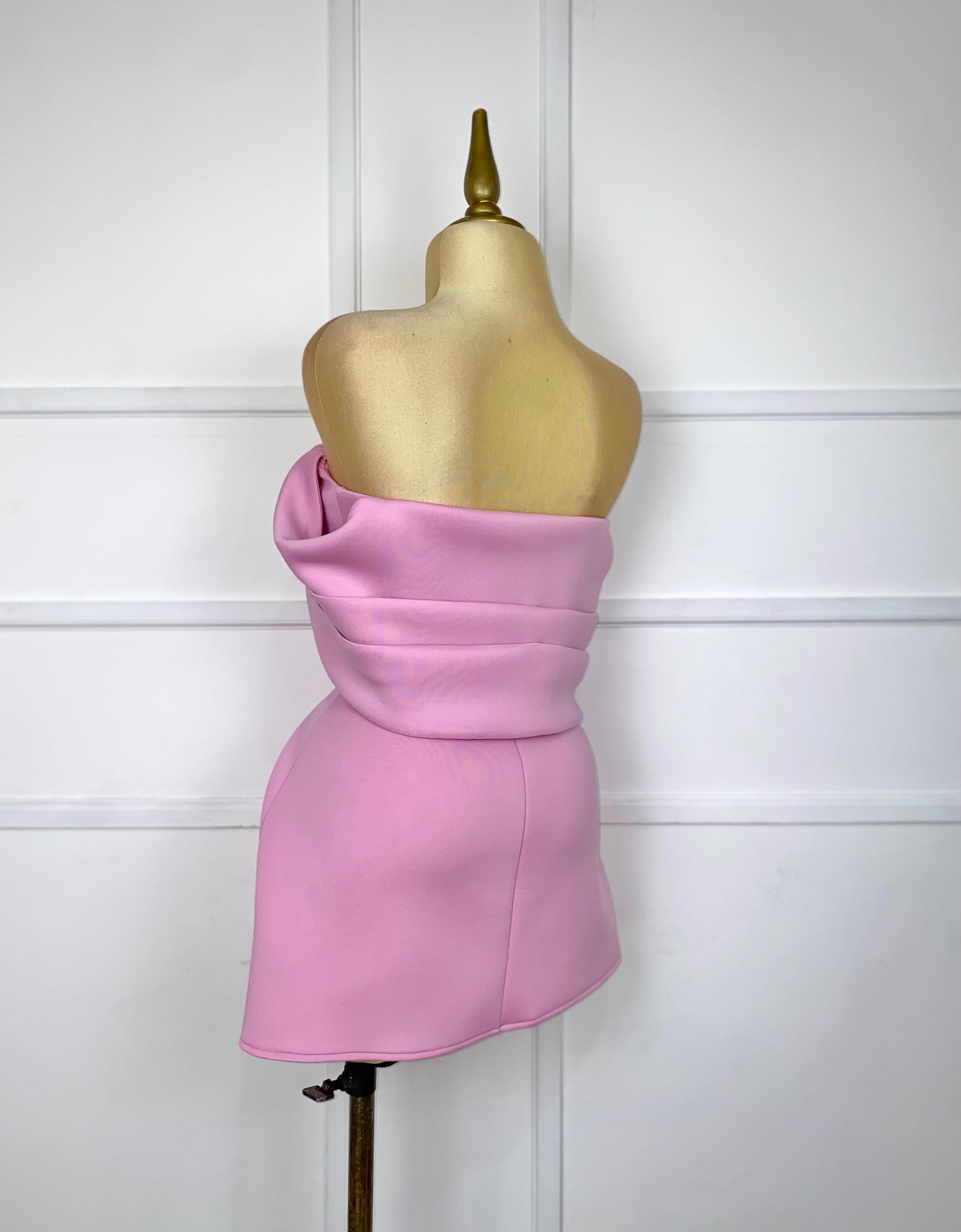 Vestido corto rosa liso