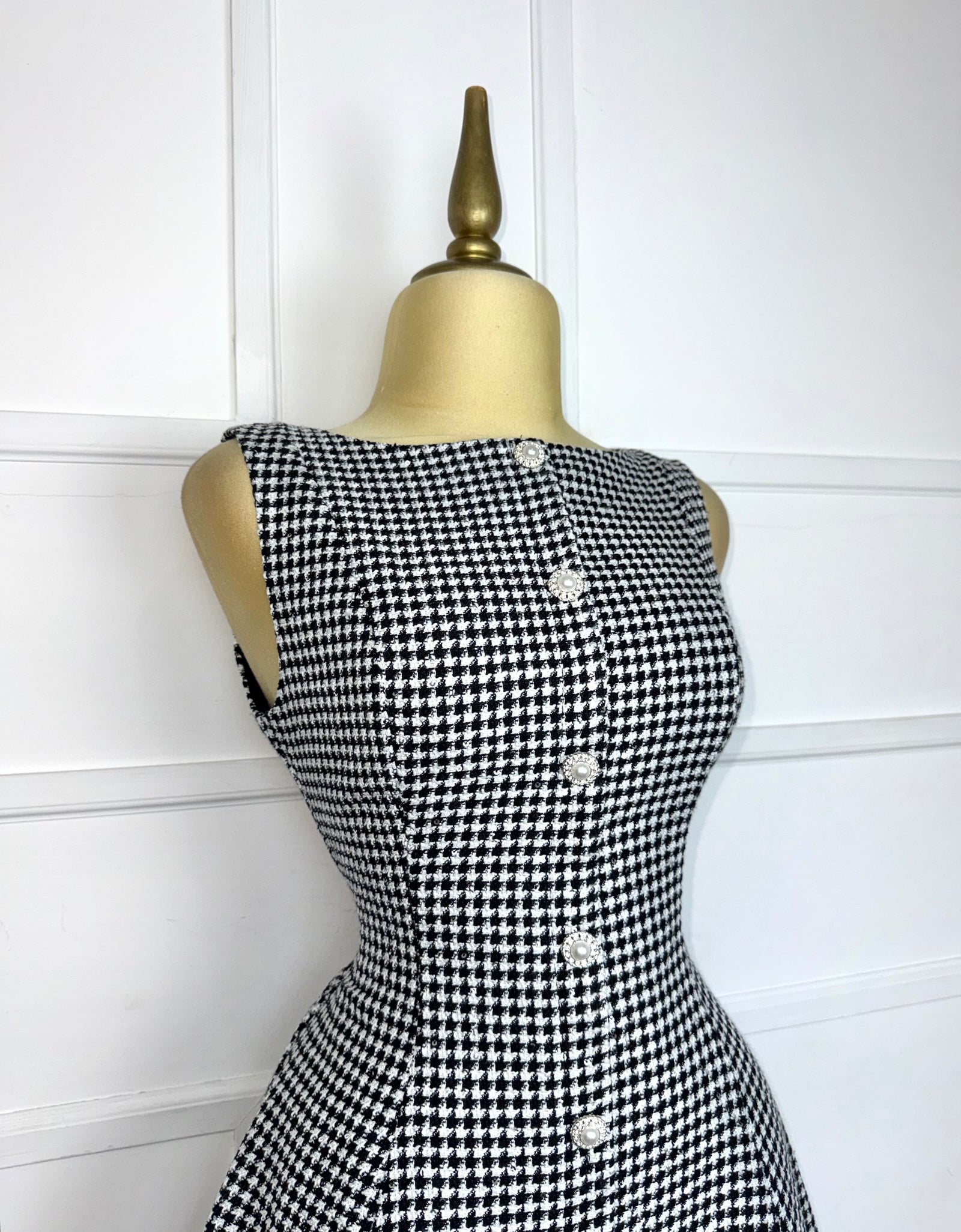 Vestido tweed estampado con botones