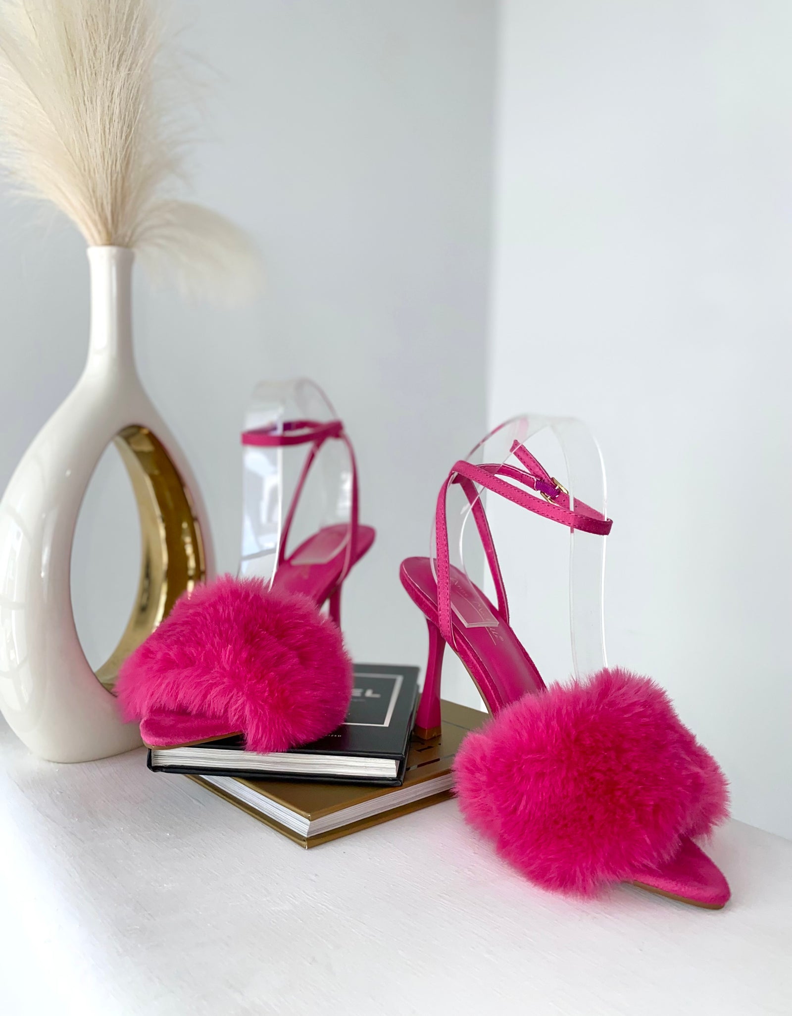Zapatillas fucsia con peluche