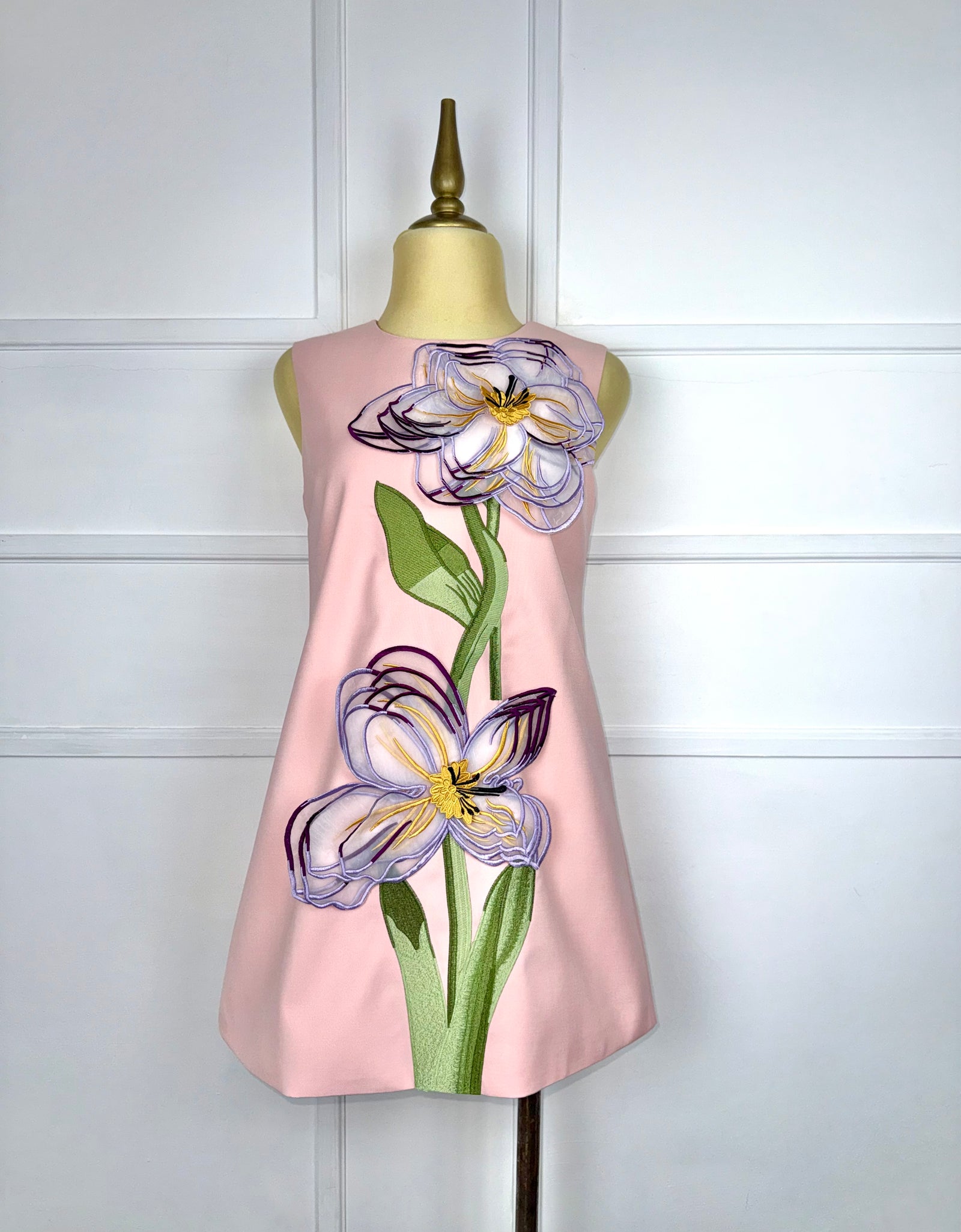 Vestido rosa volado con flores