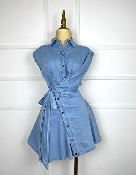 Vestido corto de mezclilla con botones