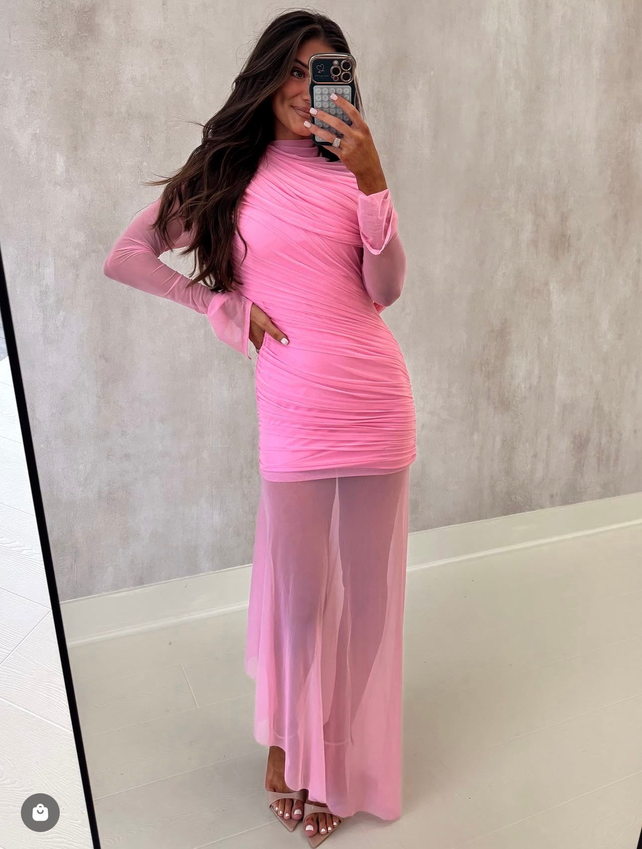 Vestido largo rosa asimetrico