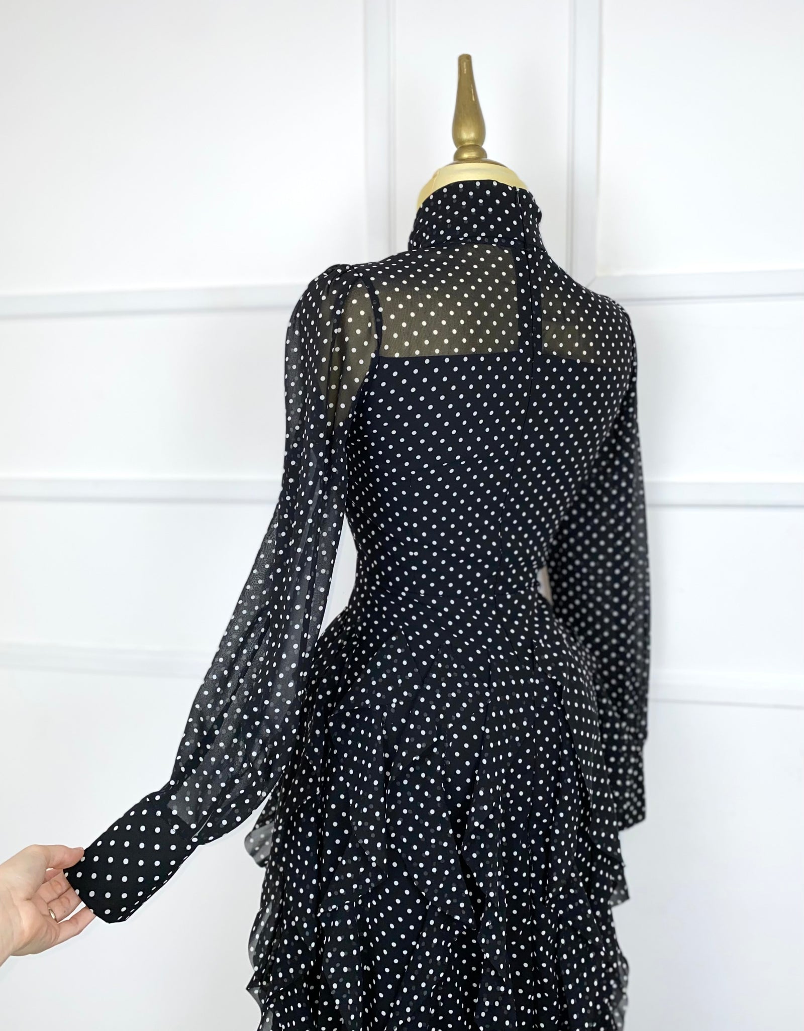 Vestido polka dots con olanes