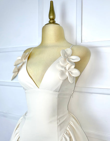 Vestido beige con flores