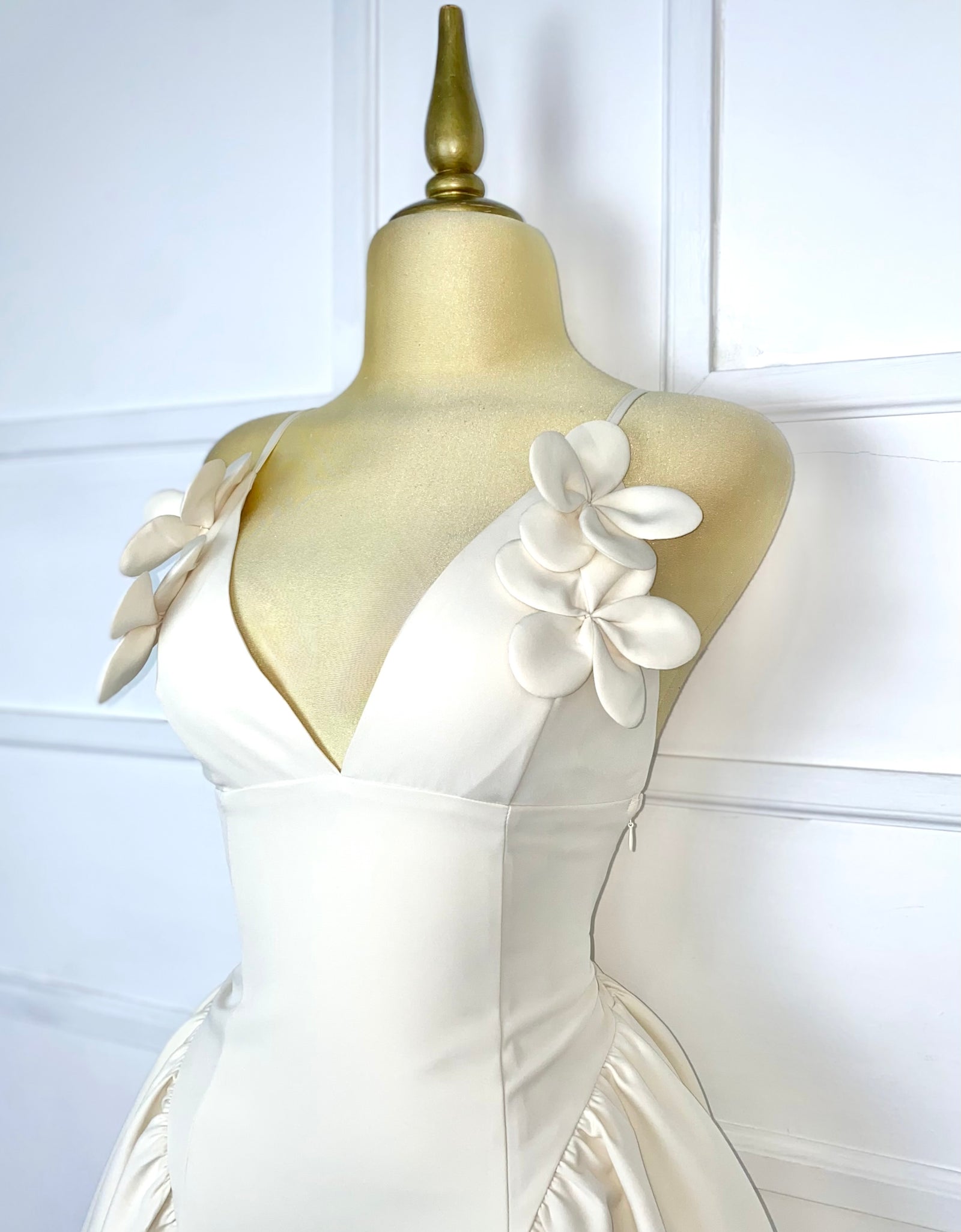 Vestido beige con flores