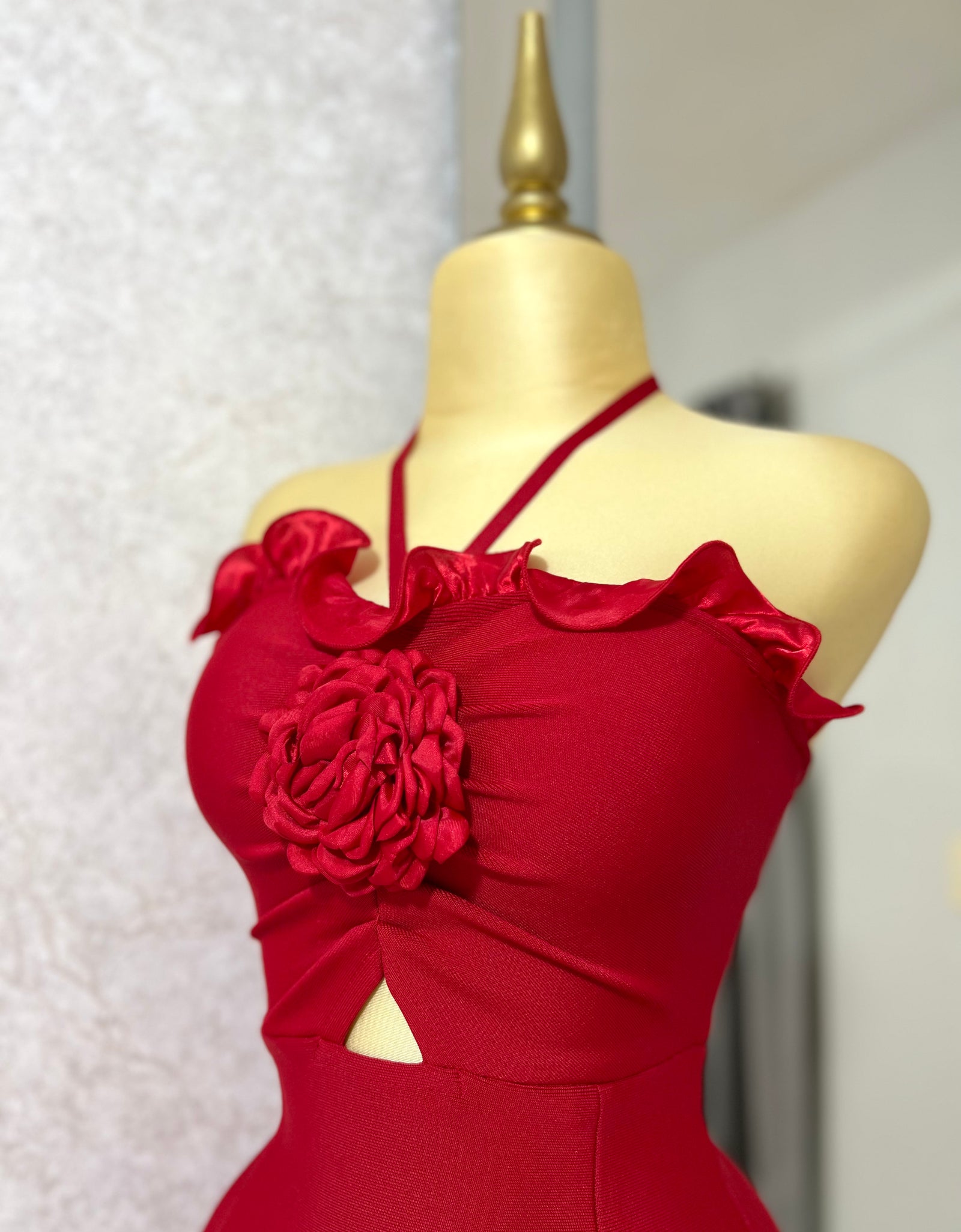 Vestido rojo bandage con flor