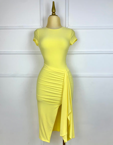 Vestido amarillo stretch con olán