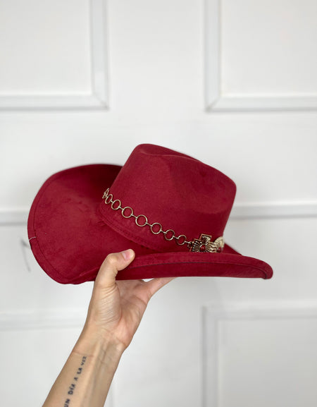 Sombrero gamuza con hebillas doradas (2 colores)