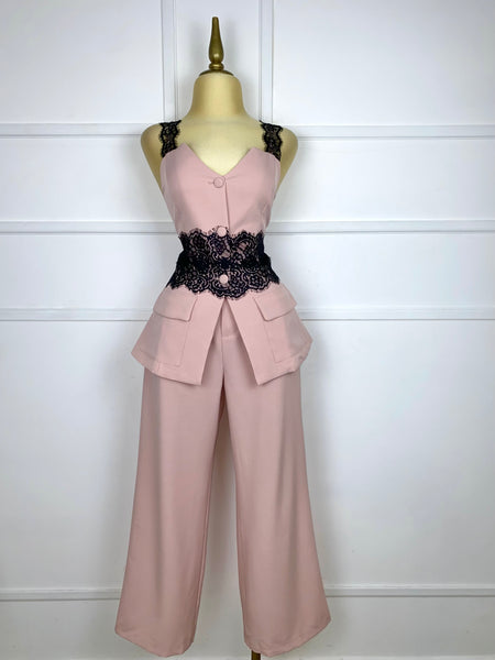 Set rosa con encaje negro