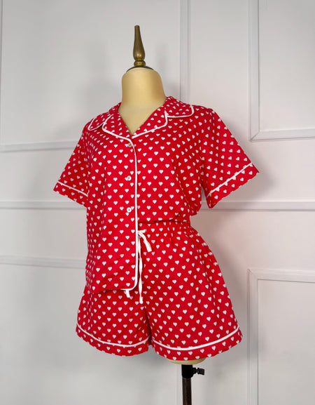 Pijama roja corazones blancos (camisa y short)