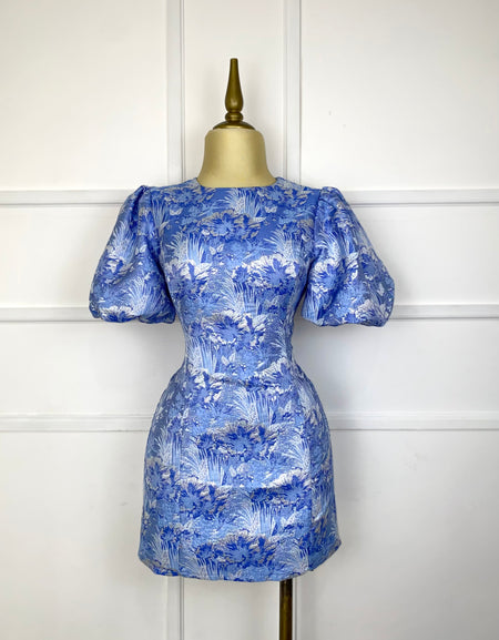 Vestido corto azul brocado estampado