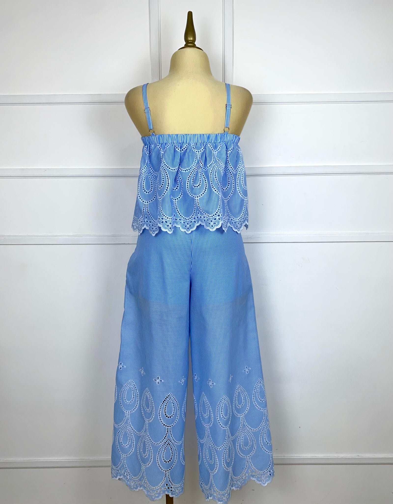 Set líneas azules con guipur