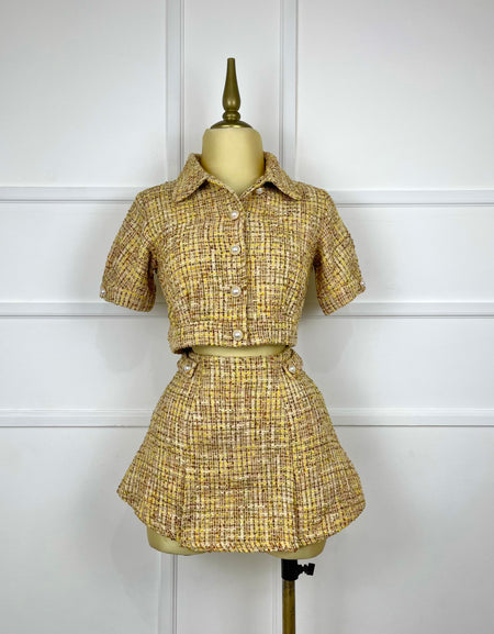 Set tweed amarillo con botones