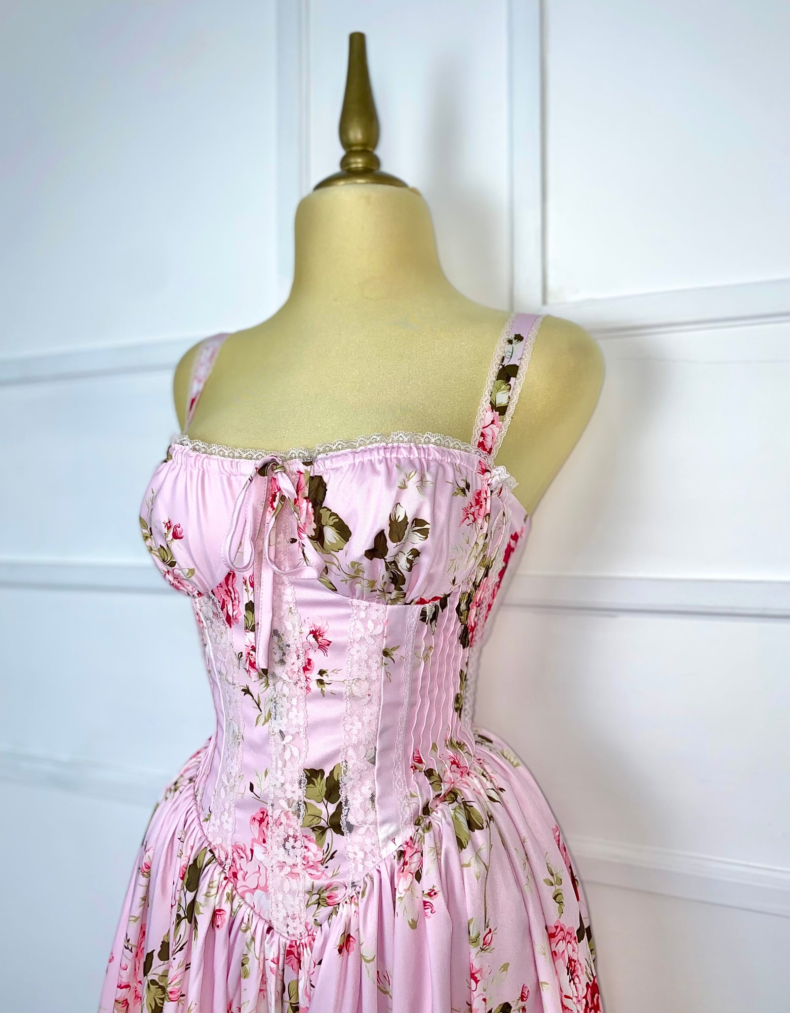 Vestido midi rosa estampado floral