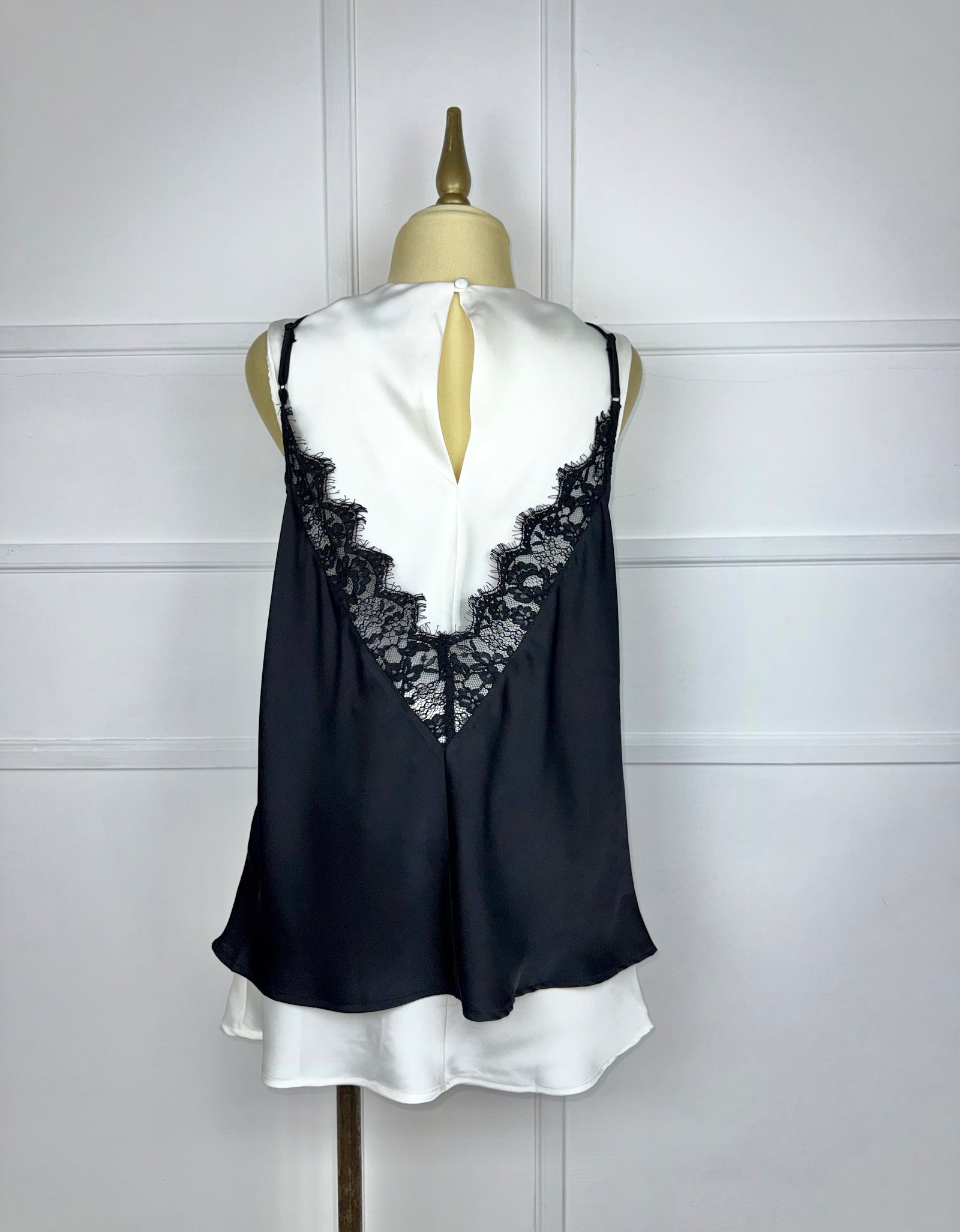 Vestido satinado black & white