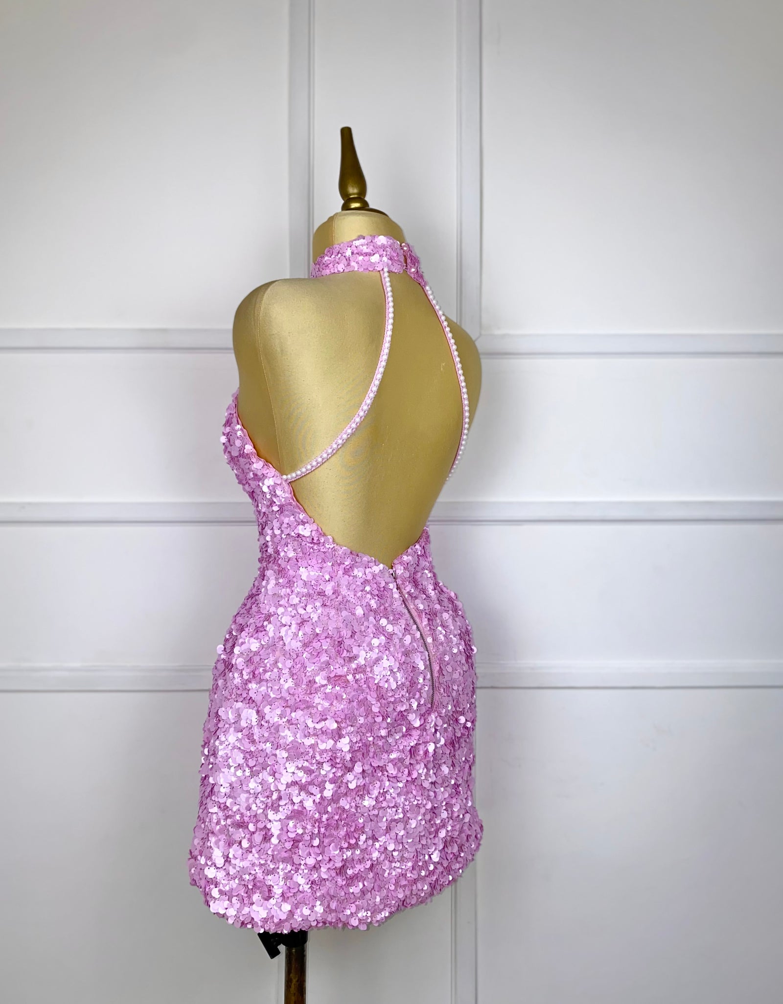 Vestido rosa corto de lentejuelas