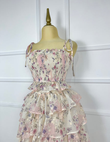 Set crema floreado con olanes