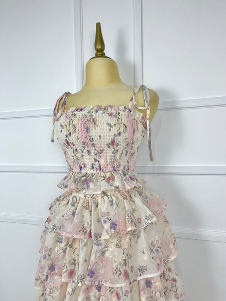 Set crema floreado con olanes